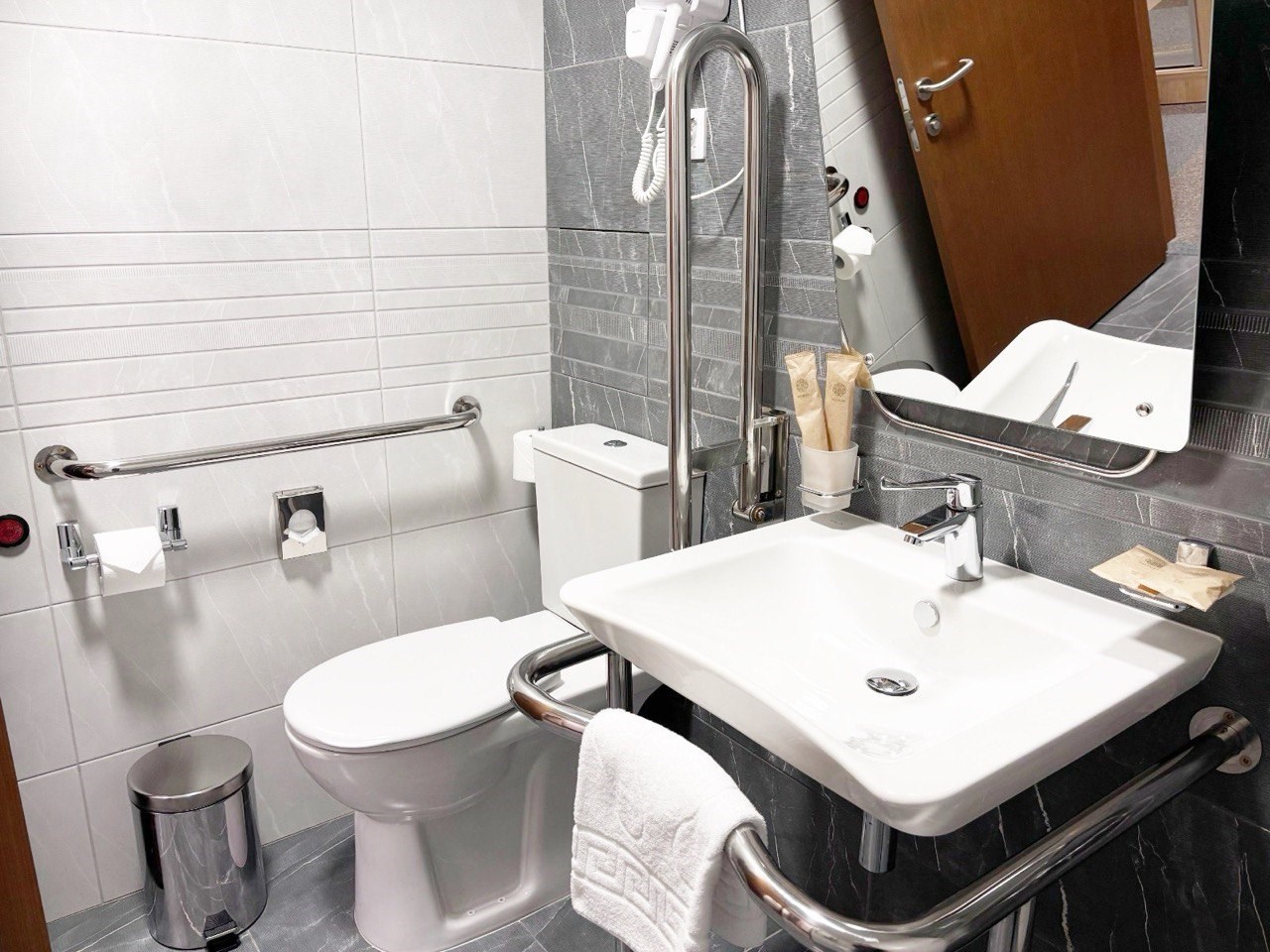 Studio for people with limited mobility (Premium): Photo 3