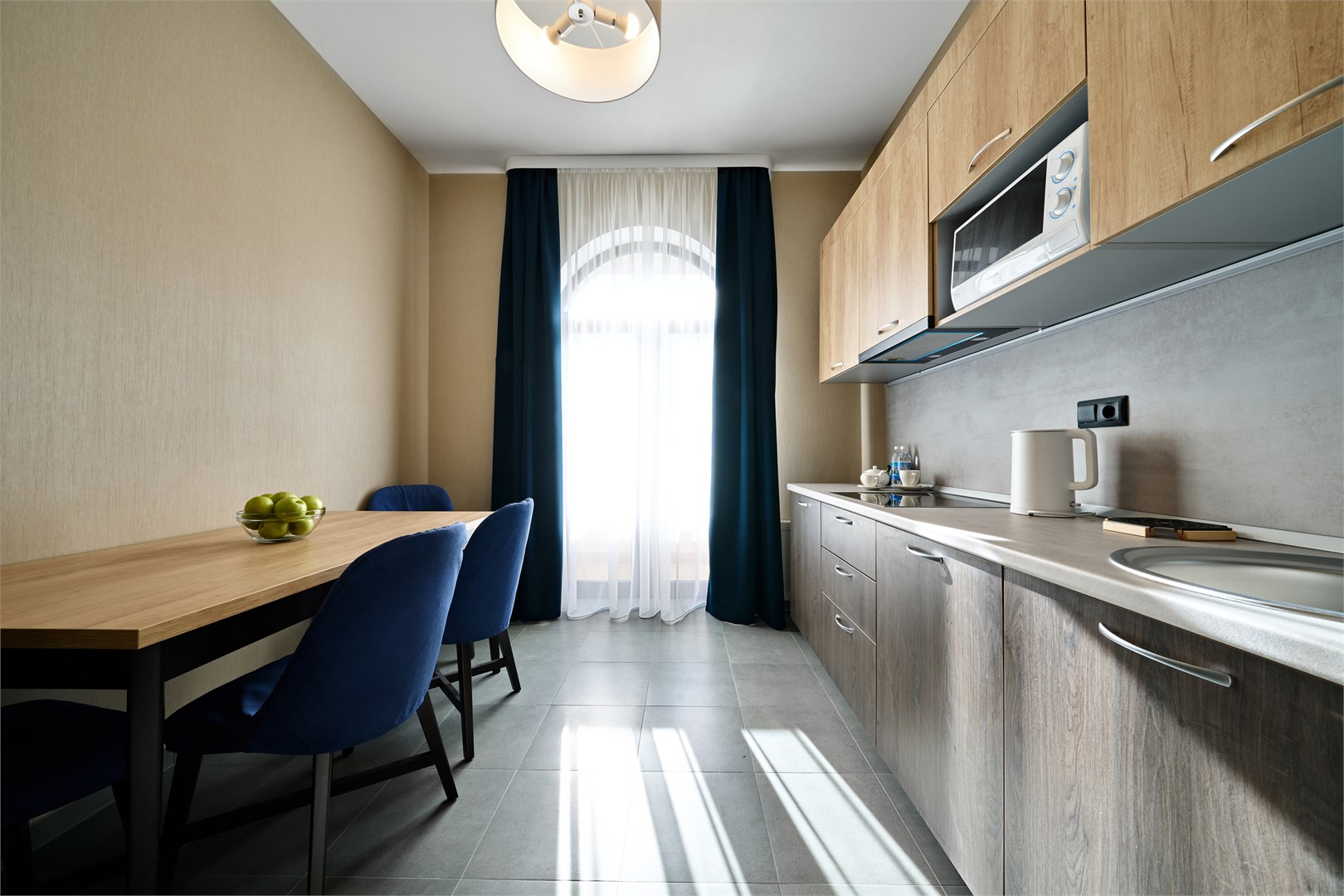 2-room apartment with separate kitchen (Center): Photo 4
